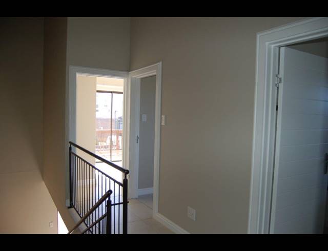 3 BEDROOM APARTMENT RENTED IN SUMMERSTRAND